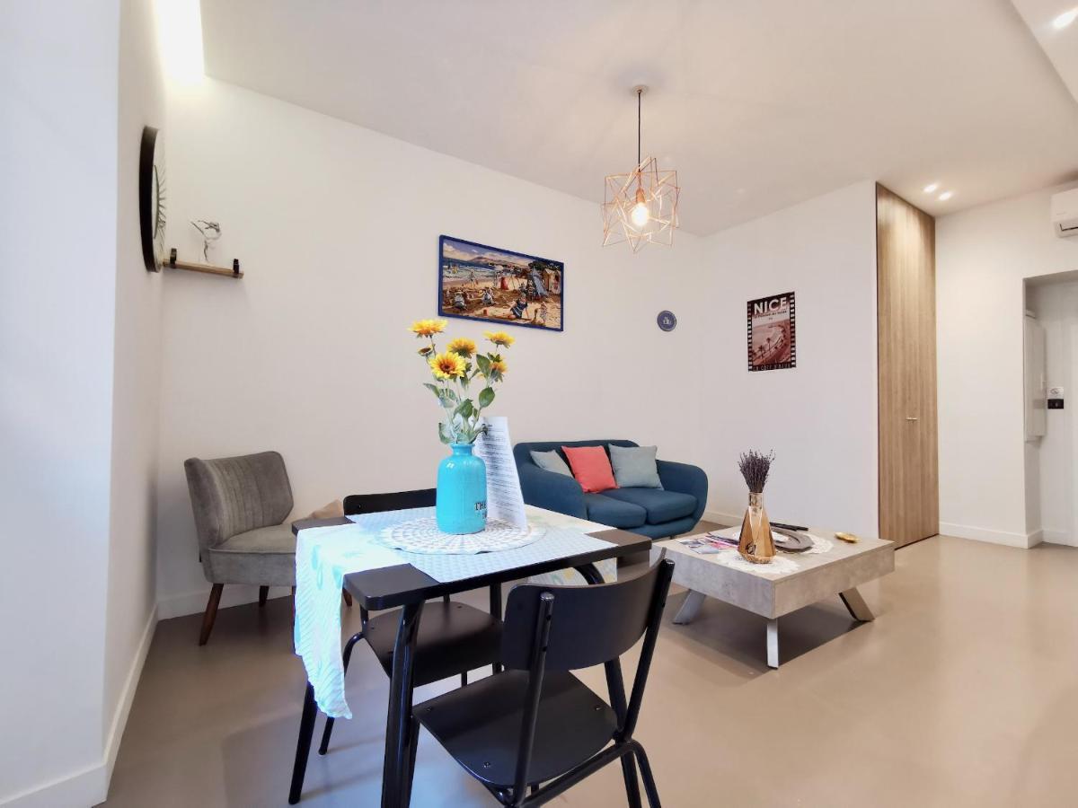 Le Petit Balcon By Booking Guys Niza Exterior foto
