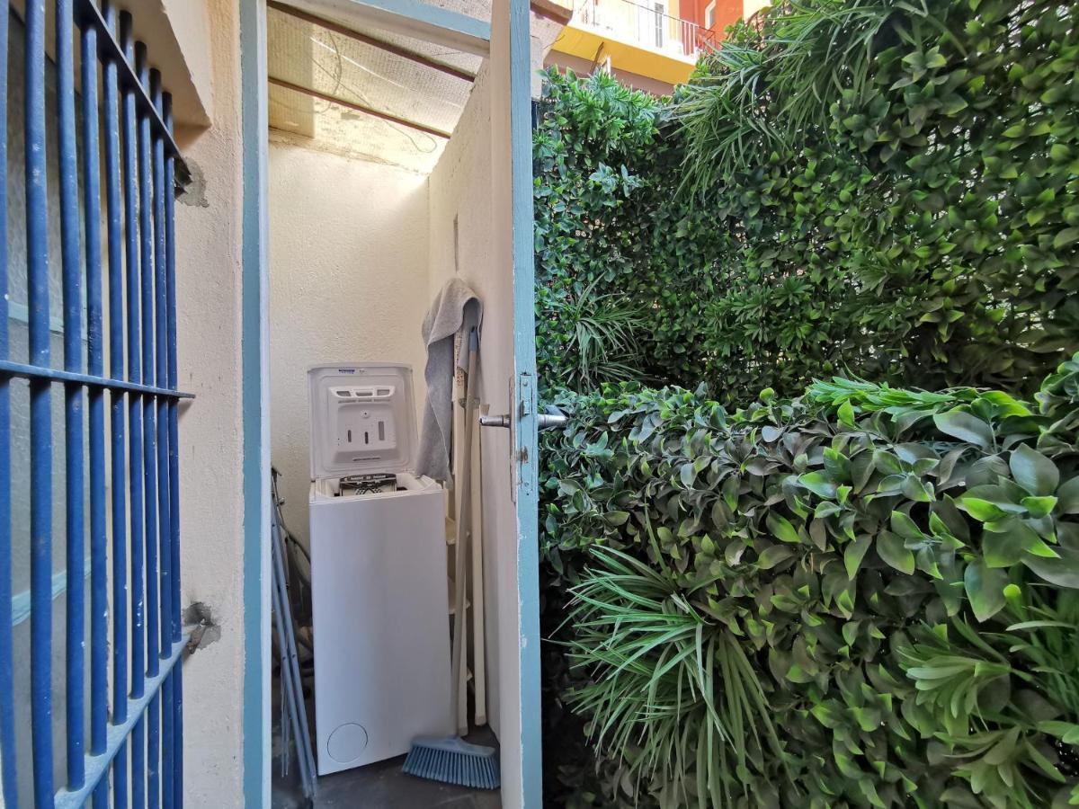 Le Petit Balcon By Booking Guys Niza Exterior foto
